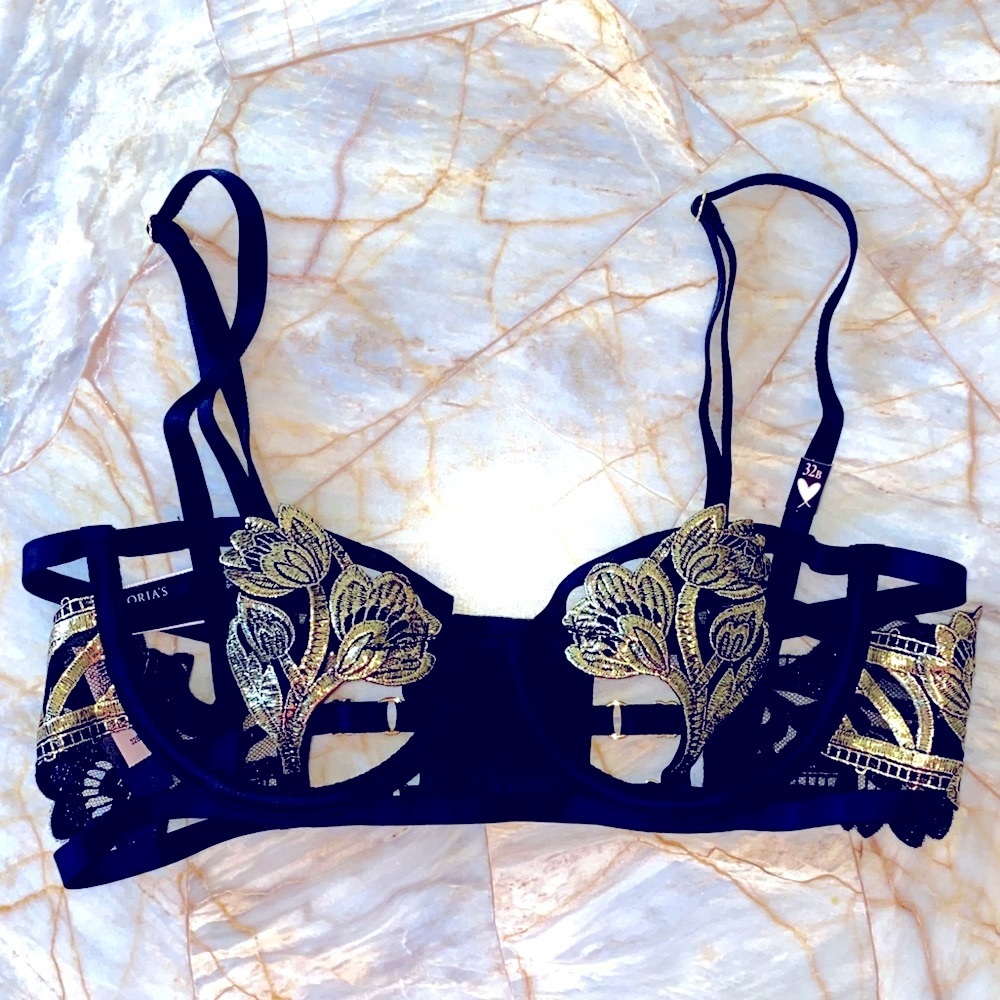32B VS VERY‎ SEXY Strappy Embroidered Open Cup Balconette Bra New